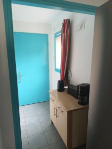 Maisonnette Bleu Piscine