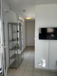 Renovated studio with 50 m2 terrace