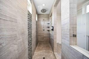 Resort vibe with Pool and Hot tub Downtown skyline views