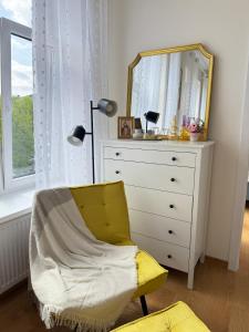 Light&Linen Nest Riga with FREE Backyard Parking - near Old Town!