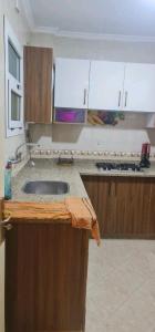 home close to airport- airport pick up available