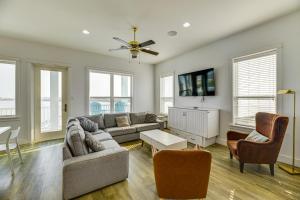 Walk to Beaches Padre Island Escape with Dock