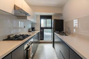 Modern Benavides 707 Residences by Geko