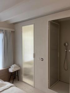 Minimalist Atelier Alcantara