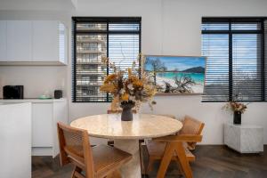 Luxury CBD Darlinghurst Apartment with Rooftop BBQ Area Pool Sauna Gym