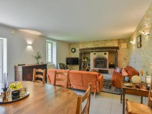 Maisons de vacances Grande gite Saint Martin le Redon : photos des chambres