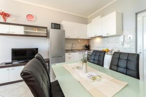 Apartments by the sea Privlaka, Zadar - 23531