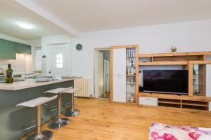 Apartments by the sea Baska, Krk - 23915