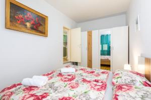 Apartments by the sea Baska, Krk - 23915