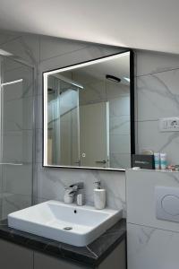 Apartments with parking space Mandre, Pag - 24670