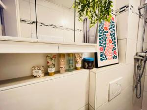 TOP 2 ROOM APPARTEMENT l CITY CENTER l 24H SELF CHECK IN l 2 SMART TV l REGENDUSCHE l FREE PARKING