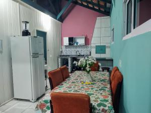 Apto com churrasqueira 500m do mar com vista da salaSacada para horizonte