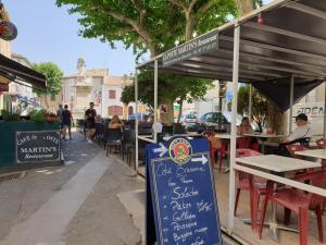 Maisons de vacances Loft in Olonzac near Canal du Midi, cleaning included : photos des chambres