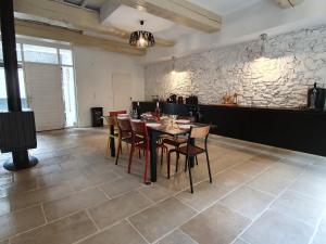 Maisons de vacances Loft in Olonzac near Canal du Midi, cleaning included : photos des chambres