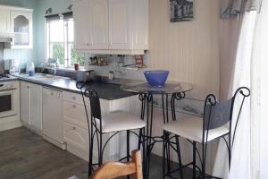 Maisons de vacances Holiday Home in Quiberville with Sea Views, cleaning included : photos des chambres