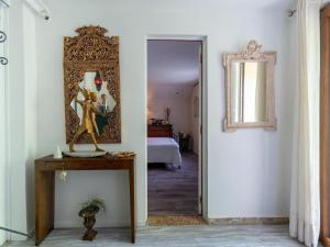 Maisons de vacances Holiday Home in Laroque with Private Pool, cleaning included : photos des chambres
