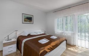 2 Bedroom Gorgeous Apartment In Tribalj