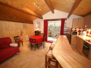 Maisons de vacances House in Ardeche near Ray-Pic Falls, cleaning included : photos des chambres