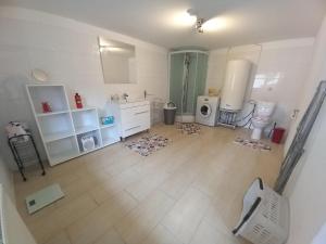 Maisons de vacances Holiday Home Lorraine near Saint Quirin Lakes, cleaning included : photos des chambres