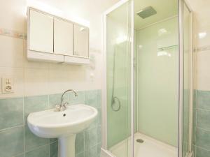 Maisons de vacances Peaceful Stay in Saint-Nexans, cleaning included : photos des chambres