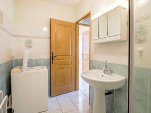 Maisons de vacances Peaceful Stay in Saint-Nexans, cleaning included : photos des chambres