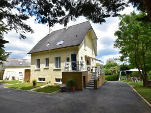 Maisons de vacances Mansion in Quineville near Sandy Beach, cleaning included : photos des chambres