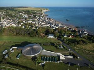 Maisons de vacances Holiday Home in Denneville by the Sea, cleaning included : photos des chambres