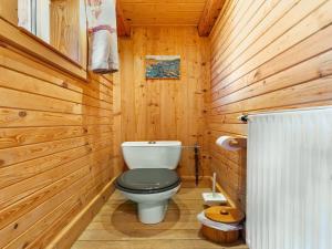 Chalets Chalet in Harreberg with Garden Views, cleaning included : photos des chambres
