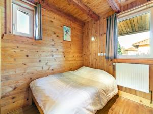 Chalets Chalet in Harreberg with Garden Views, cleaning included : photos des chambres