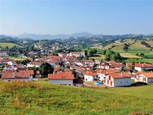 Maisons de vacances Holiday Home Arcangues near Beaches, cleaning included : photos des chambres
