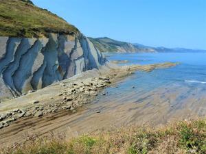 Maisons de vacances Holiday Home Arcangues near Beaches, cleaning included : photos des chambres