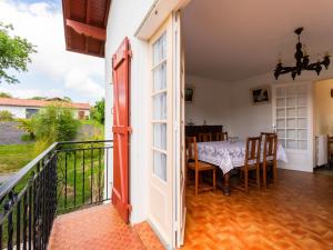 Maisons de vacances Holiday Home Arcangues near Beaches, cleaning included : photos des chambres