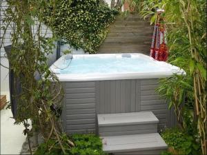 Appartements Apartment in Normandy near Pebble Beach, cleaning included : photos des chambres