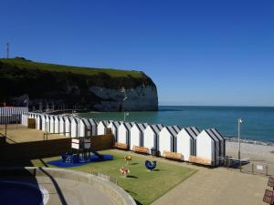 Appartements Apartment in Normandy near Pebble Beach, cleaning included : photos des chambres