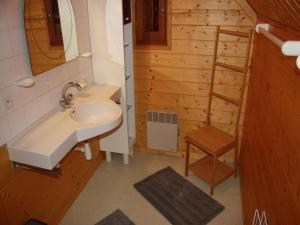 Maisons de vacances Lakeside Escape for 6 guests, cleaning included : photos des chambres