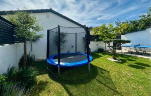 Three-Bedroom Apartment In Svetvincenat