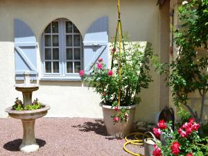 Maisons de vacances Holiday Home in Brion with Pool and Nature, cleaning included : photos des chambres