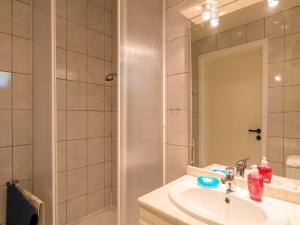 Maisons de vacances Bungalow near Dordogne with Pool and BBQ, cleaning included : photos des chambres