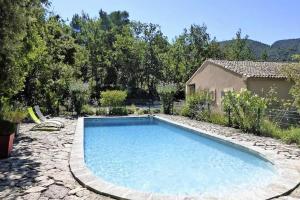 Maisons de vacances Menerbes Home with Private Pool, cleaning included : photos des chambres