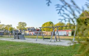 Nice Home In Tzummarum With Wifi