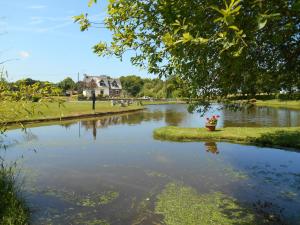 Maisons de vacances Holiday Home in Epiniac near Mont-St-Michel, cleaning included : photos des chambres