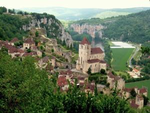 Maisons de vacances Holiday Home in Puy-l-Eveque with Pool, cleaning included : photos des chambres