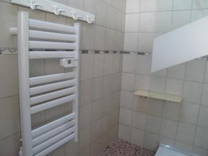 Maisons de vacances Apartment in Cuzy with Heated Pool, cleaning included : photos des chambres