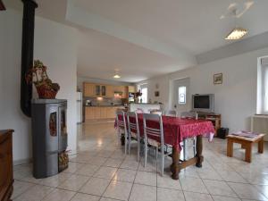 Maisons de vacances Home for 7 Guests in Plouvara, cleaning included : photos des chambres