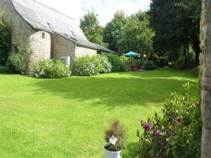 Maisons de vacances Stone House in Huelgoat, Brittany, cleaning included : photos des chambres