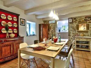 Maisons de vacances Stone House in Huelgoat, Brittany, cleaning included : photos des chambres