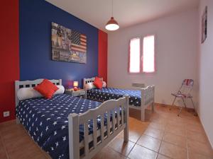 Villas Luxury Villa with Private Pool in Saint Victor de Malcap : photos des chambres