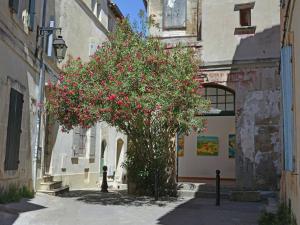 Villas Elegant Mansion in Provence, cleaning included : photos des chambres