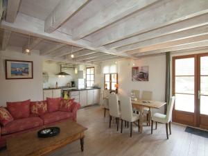 Maisons de vacances Cottage in France with Private Terrace, cleaning included : photos des chambres