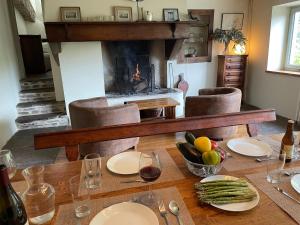 Maisons de vacances Holiday Home in Courniou with Pool and Views, cleaning included : photos des chambres